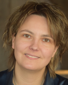 Claudia Oosterhof